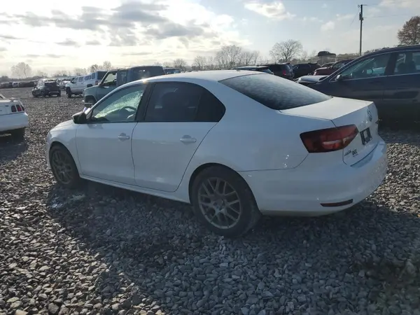3VW2B7AJ6JM248915 2018 VOLKSWAGEN JETTA - Image 2