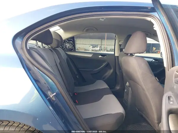 3VW2B7AJ6JM251023 2018 VOLKSWAGEN JETTA - Image 8
