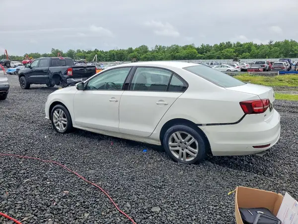 3VW2B7AJ6JM254083 2018 VOLKSWAGEN JETTA - Image 2