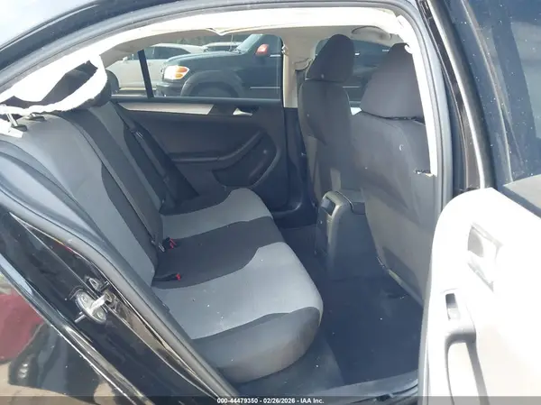 3VW2B7AJ6JM260515 2018 VOLKSWAGEN JETTA - Image 8
