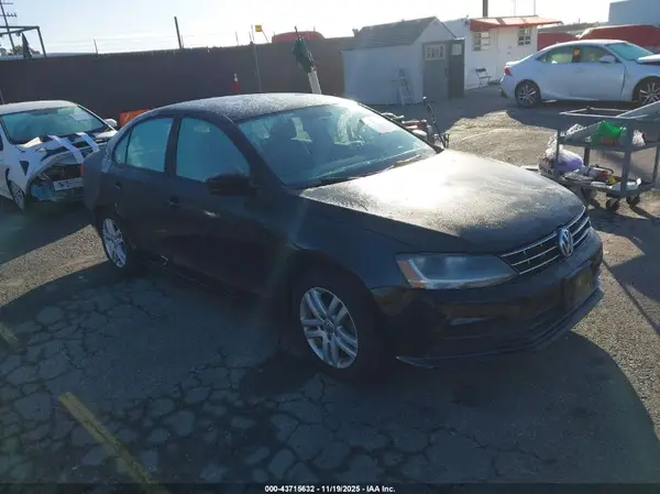3VW2B7AJ6JM262507 2018 VOLKSWAGEN JETTA - Image 1
