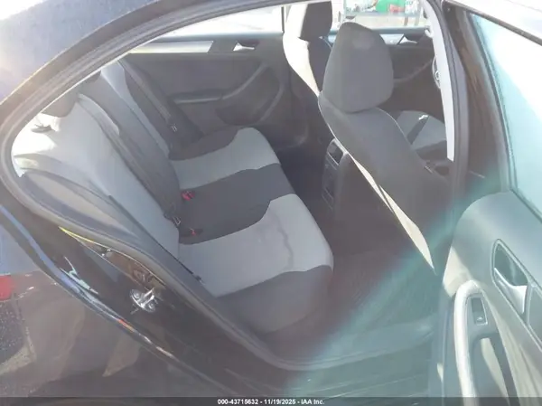 3VW2B7AJ6JM262507 2018 VOLKSWAGEN JETTA - Image 8