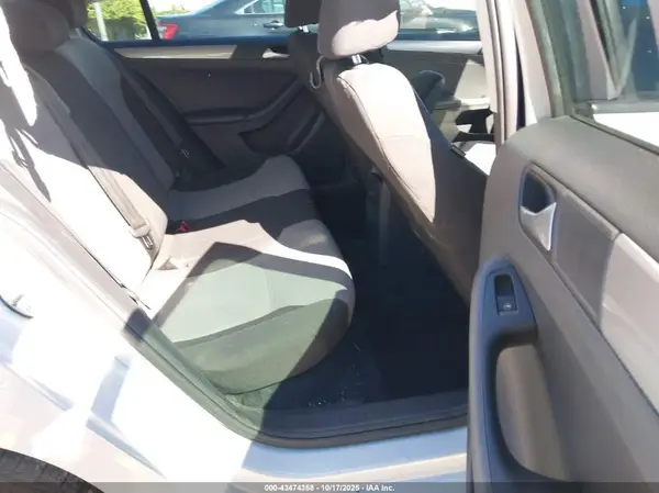 3VW2B7AJ6JM262619 2018 VOLKSWAGEN JETTA - Image 8