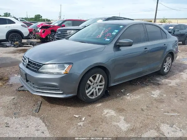 3VW2B7AJ6JM263009 2018 VOLKSWAGEN JETTA - Image 2