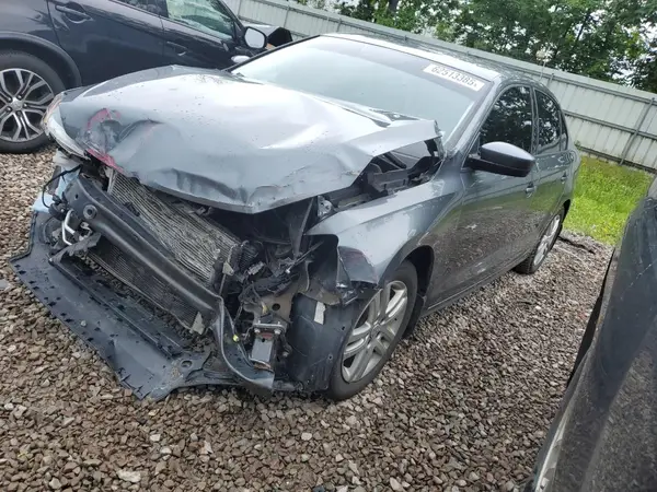 3VW2B7AJ6JM263981 2018 VOLKSWAGEN JETTA - Image 1
