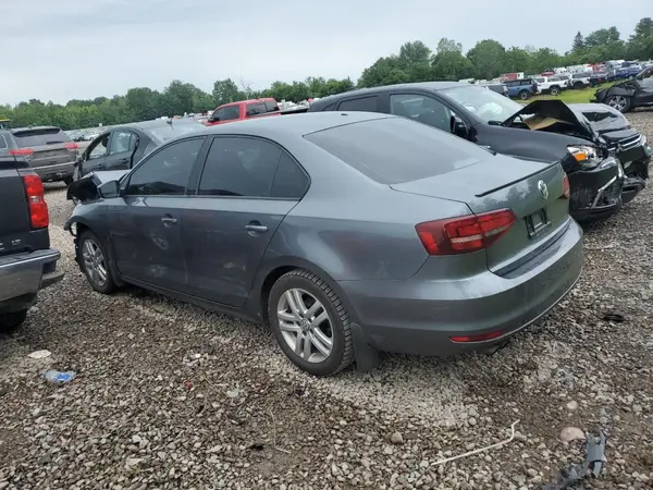 3VW2B7AJ6JM263981 2018 VOLKSWAGEN JETTA - Image 2