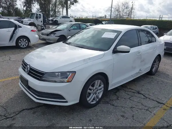 3VW2B7AJ7HM210667 2017 VOLKSWAGEN JETTA - Image 2
