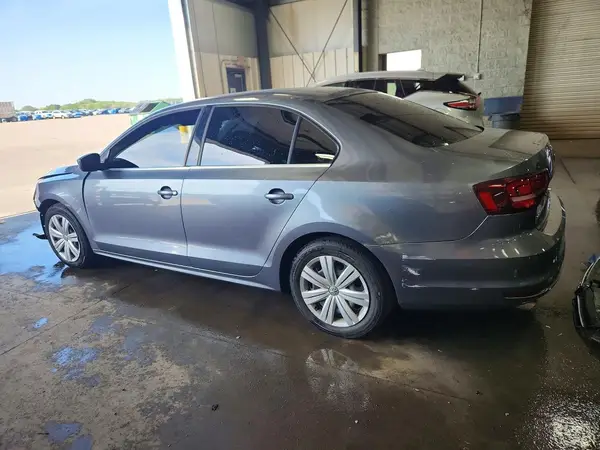 3VW2B7AJ7HM211351 2017 VOLKSWAGEN JETTA - Image 2