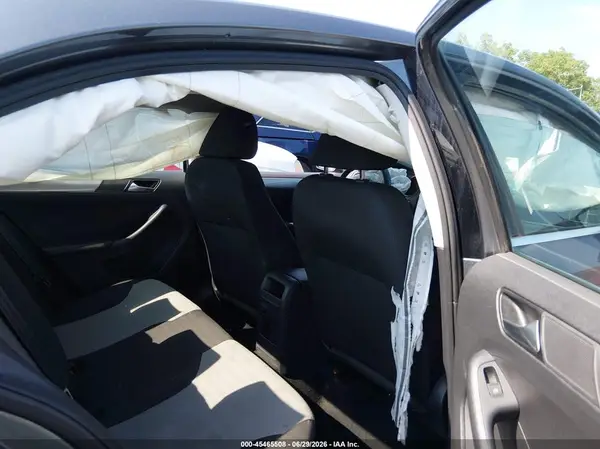 3VW2B7AJ7HM212483 2017 VOLKSWAGEN JETTA - Image 8