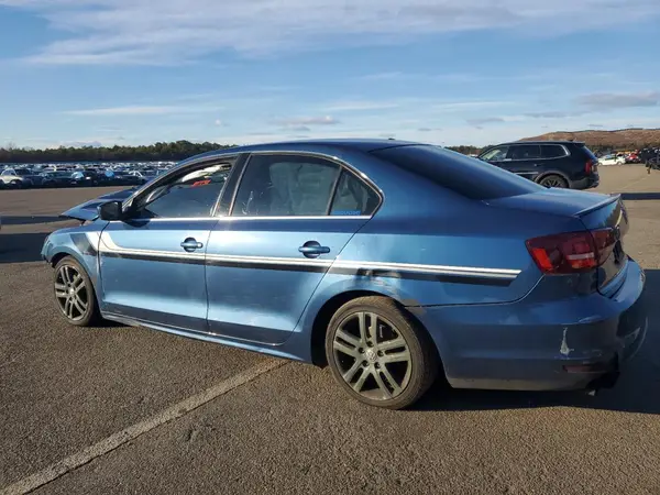 3VW2B7AJ7HM213536 2017 VOLKSWAGEN JETTA - Image 2