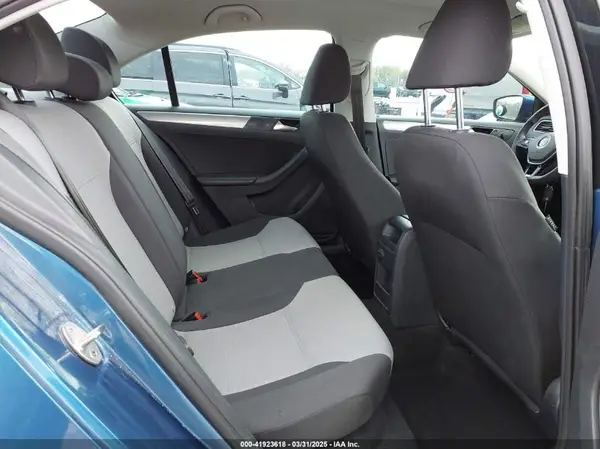 3VW2B7AJ7HM213780 2017 VOLKSWAGEN JETTA - Image 8