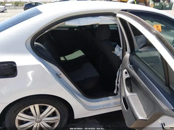 3VW2B7AJ7HM217621 2017 VOLKSWAGEN JETTA - Image 8