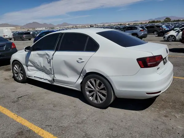 3VW2B7AJ7HM224052 2017 VOLKSWAGEN JETTA - Image 2
