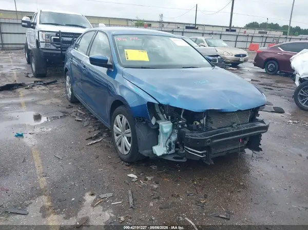 3VW2B7AJ7HM234046 2017 VOLKSWAGEN JETTA - Image 1