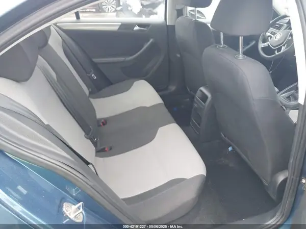 3VW2B7AJ7HM234046 2017 VOLKSWAGEN JETTA - Image 8