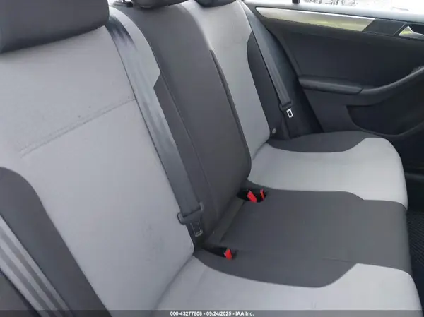 3VW2B7AJ7HM238047 2017 VOLKSWAGEN JETTA - Image 8