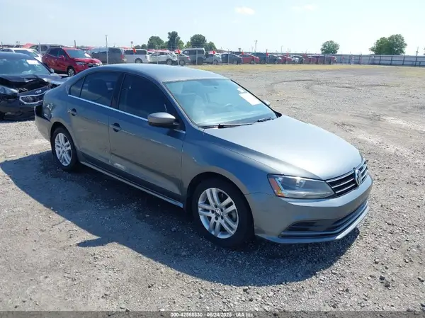 3VW2B7AJ7HM238825 2017 VOLKSWAGEN JETTA - Image 1