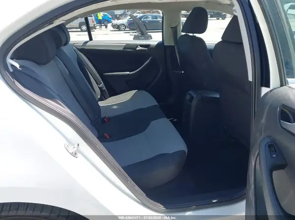 3VW2B7AJ7HM241403 2017 VOLKSWAGEN JETTA - Image 8