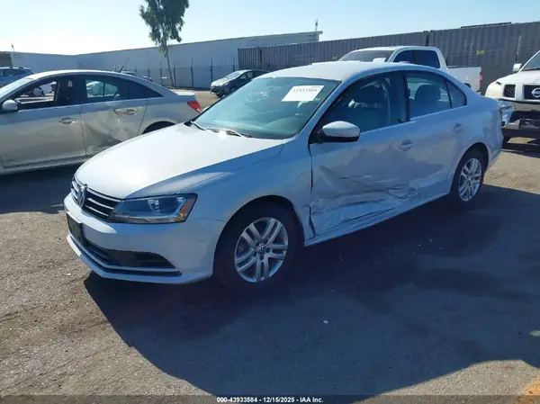 3VW2B7AJ7HM246875 2017 VOLKSWAGEN JETTA - Image 2