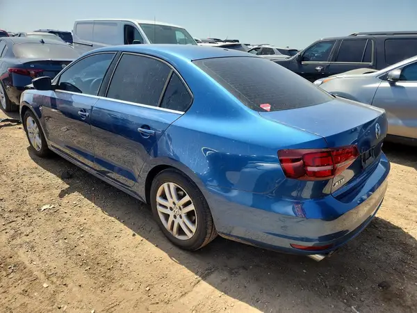 3VW2B7AJ7HM249968 2017 VOLKSWAGEN JETTA - Image 2
