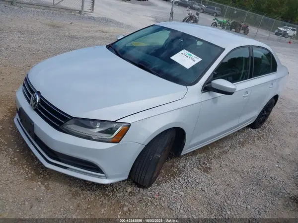 3VW2B7AJ7HM254734 2017 VOLKSWAGEN JETTA - Image 2