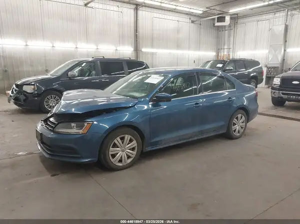 3VW2B7AJ7HM255978 2017 VOLKSWAGEN JETTA - Image 2