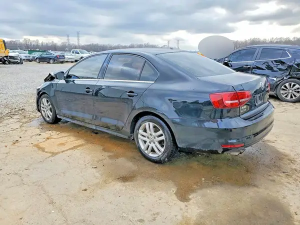 3VW2B7AJ7HM257603 2017 VOLKSWAGEN JETTA - Image 2