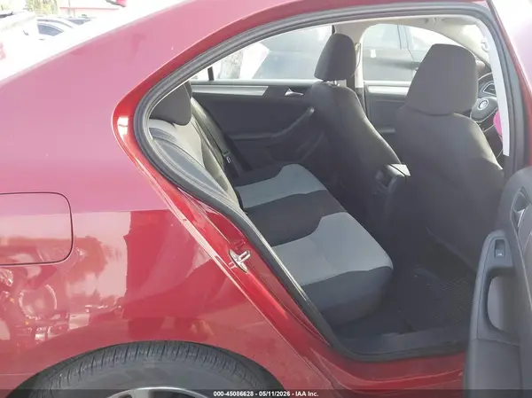 3VW2B7AJ7HM264082 2017 VOLKSWAGEN JETTA - Image 8