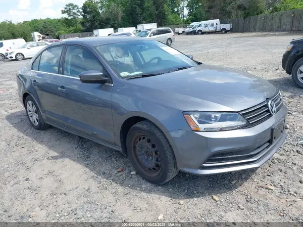 3VW2B7AJ7HM264289 2017 VOLKSWAGEN JETTA - Image 1