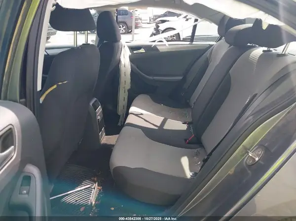 3VW2B7AJ7HM270061 2017 VOLKSWAGEN JETTA - Image 8