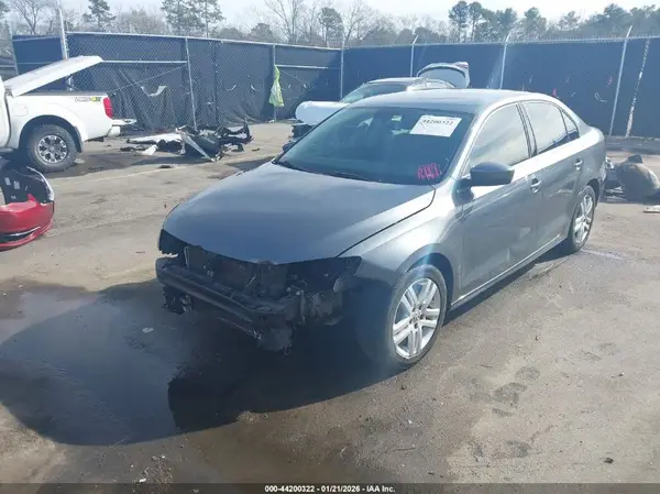 3VW2B7AJ7HM273137 2017 VOLKSWAGEN JETTA - Image 2