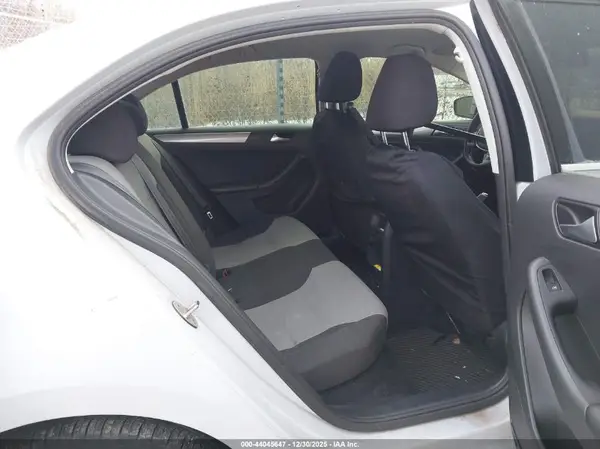 3VW2B7AJ7HM285773 2017 VOLKSWAGEN JETTA - Image 8