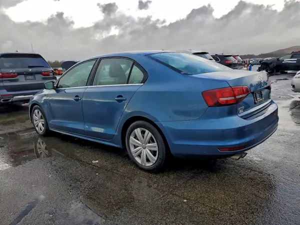 3VW2B7AJ7HM297776 2017 VOLKSWAGEN JETTA - Image 2