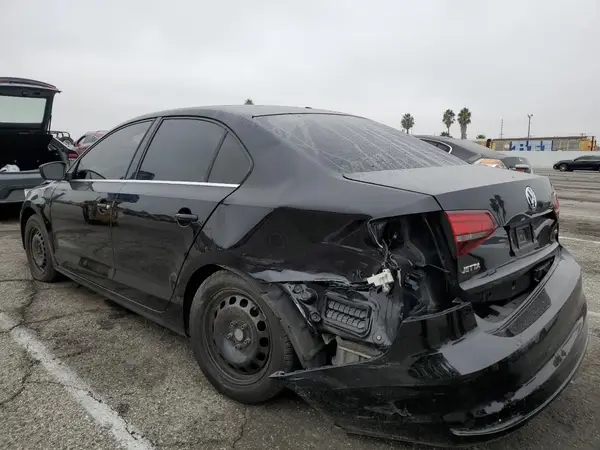 3VW2B7AJ7HM302264 2017 VOLKSWAGEN JETTA - Image 2