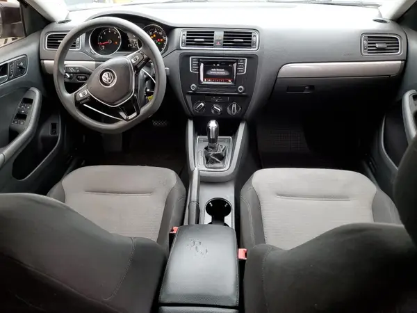 3VW2B7AJ7HM302264 2017 VOLKSWAGEN JETTA - Image 8