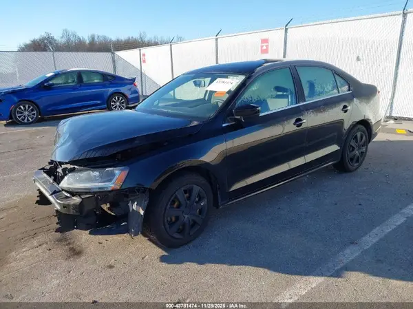 3VW2B7AJ7HM304757 2017 VOLKSWAGEN JETTA - Image 2