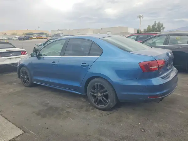 3VW2B7AJ7HM306945 2017 VOLKSWAGEN JETTA - Image 2