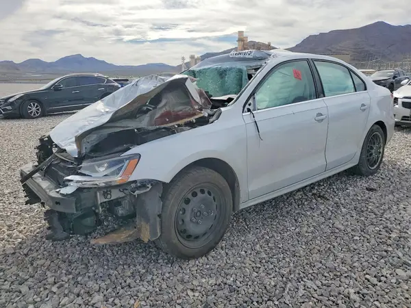 3VW2B7AJ7HM308887 2017 VOLKSWAGEN JETTA - Image 1