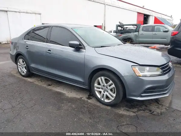3VW2B7AJ7HM319761 2017 VOLKSWAGEN JETTA - Image 1