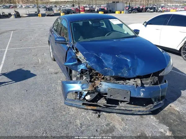 3VW2B7AJ7HM321848 2017 VOLKSWAGEN JETTA - Image 1