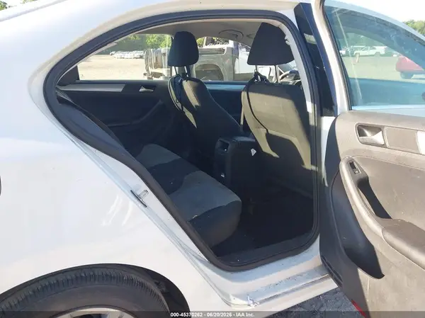 3VW2B7AJ7HM325981 2017 VOLKSWAGEN JETTA - Image 8