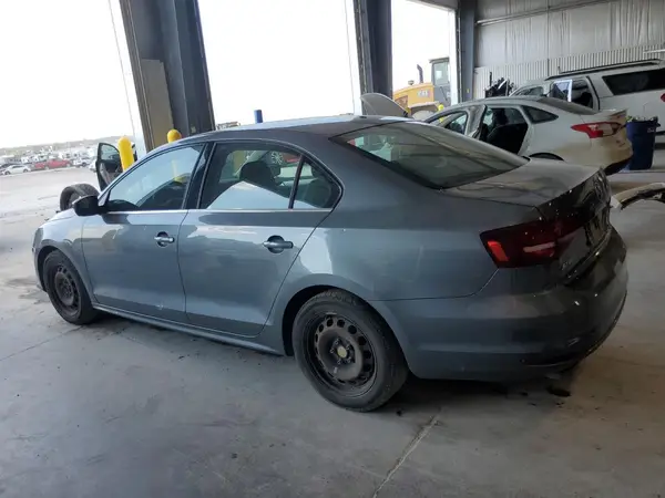 3VW2B7AJ7HM331845 2017 VOLKSWAGEN JETTA - Image 2
