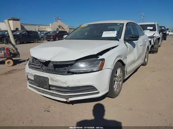 3VW2B7AJ7HM333045 2017 VOLKSWAGEN JETTA - Image 2