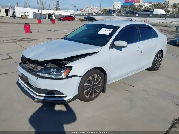 3VW2B7AJ7HM349343 2017 VOLKSWAGEN JETTA - Image 2