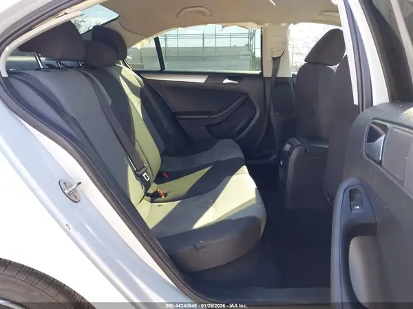 3VW2B7AJ7HM349343 2017 VOLKSWAGEN JETTA - Image 8