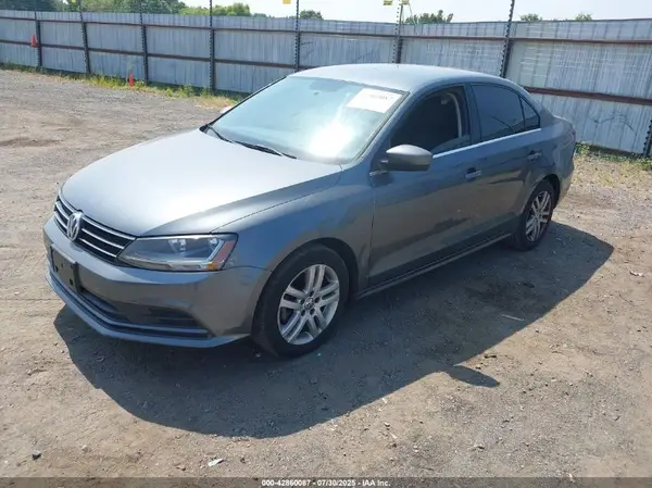 3VW2B7AJ7HM352937 2017 VOLKSWAGEN JETTA - Image 2