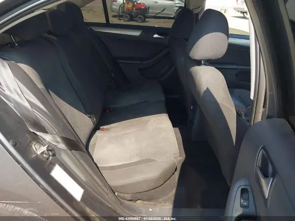 3VW2B7AJ7HM352937 2017 VOLKSWAGEN JETTA - Image 8