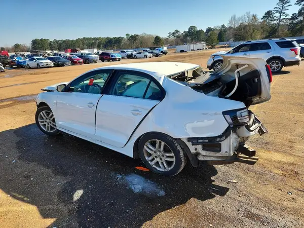 3VW2B7AJ7HM363176 2017 VOLKSWAGEN JETTA - Image 2