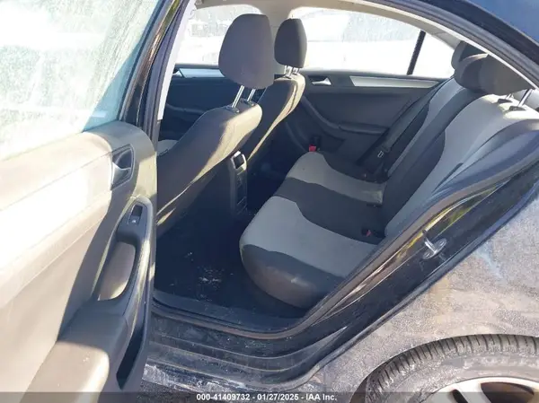 3VW2B7AJ7HM370032 2017 VOLKSWAGEN JETTA - Image 8
