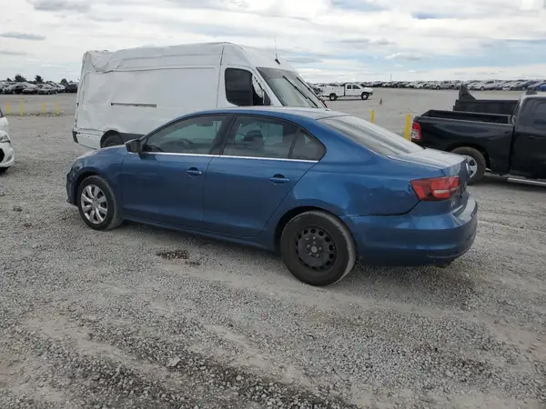 3VW2B7AJ7HM372766 2017 VOLKSWAGEN JETTA - Image 2
